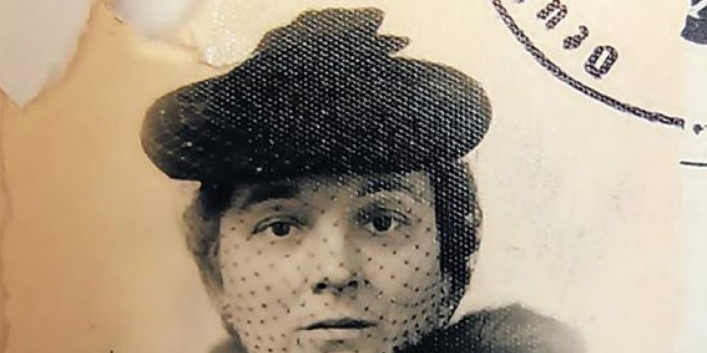 Toyda kelinni hammaning koz ongida ogziga sikishadi