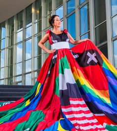 25 26 Rainbow Dress Foundation Mayor Femke Halsema Altin Kaftira Rainbow dress Foundation6516 edit
