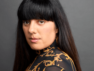 Portret Tina Farifteh roundtable