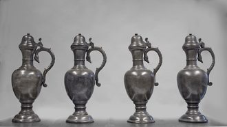 Artus Quellinus (1609-1668) Vier stadswijnkannen, 1652