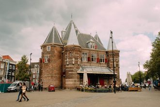 The waag amsterdam commissioned by waag futurelab 1920