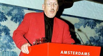 Bas Dudok van Heel bij de opening van de tentoonstelling 'Kopstukken. Amsterdammers geportretteerd 1600-1800' op 10 oktober 2002