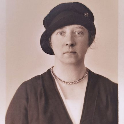 Pasfoto van Antje Schreuder, 23 januari 1932, bron: privécollectie