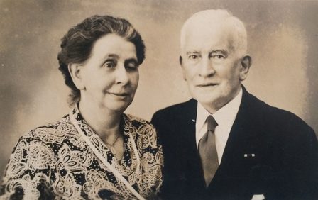 Anna Grimmon met haar man op latere leeftijd. Fotograaf onbekend. Uit familie-archief.