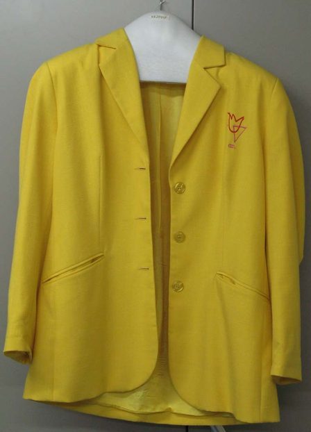 Blazer gedragen door Margaretha Louwers tijdens de Gay Games 1998 in haar functie van manager cultuur, in 2000 geschonken aan het Amsterdam Museum, obj.nr KA 20417