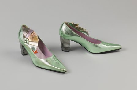 Schoenen, Hester van Eeghen, Collectie Amsterdam Museum, inv.nr. 1760.1/2