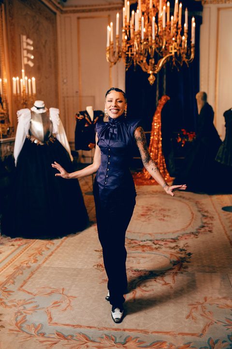 Amber Vineyard: A Historic House Through A Ballroom Lens