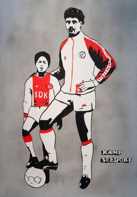 Frank Rijkaard en Patrick Kluivert Kamp Seedorf straatkunstcollectief inv nr 1236 foto Amsterdam Museum