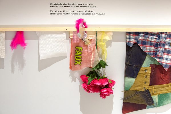 Unboxing: Fashion from the Archives zaalbeeld, 2024, Monique Vermeulen