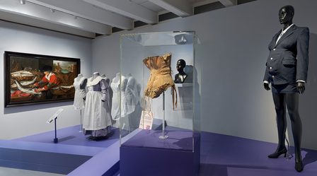Interpretatie van een ontwerp van Mien Ruys door Studio L A in het tentoonstellingsontwerp VvA. Amsterdam Museum/Gert Jan van Rooij